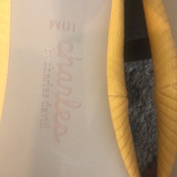 NWOT Charles David Maxx yellow croc embossed pump 3” heel - Picture 5 of 8